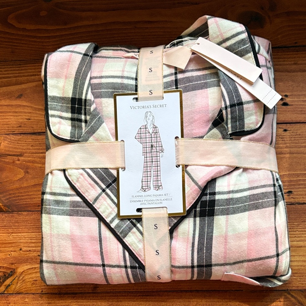 Victoria's Secret Plaid Flannel Pajama Set